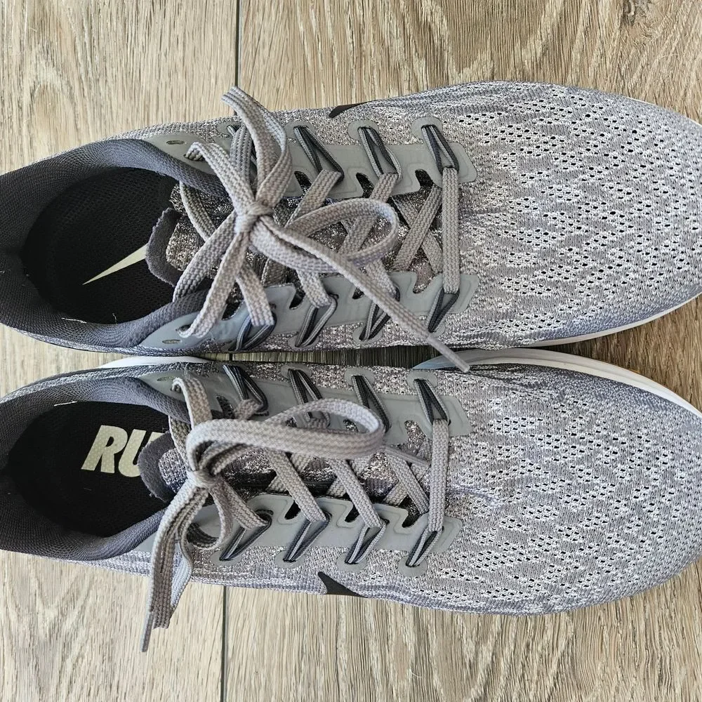 Nike Women's Gray Running Shoes